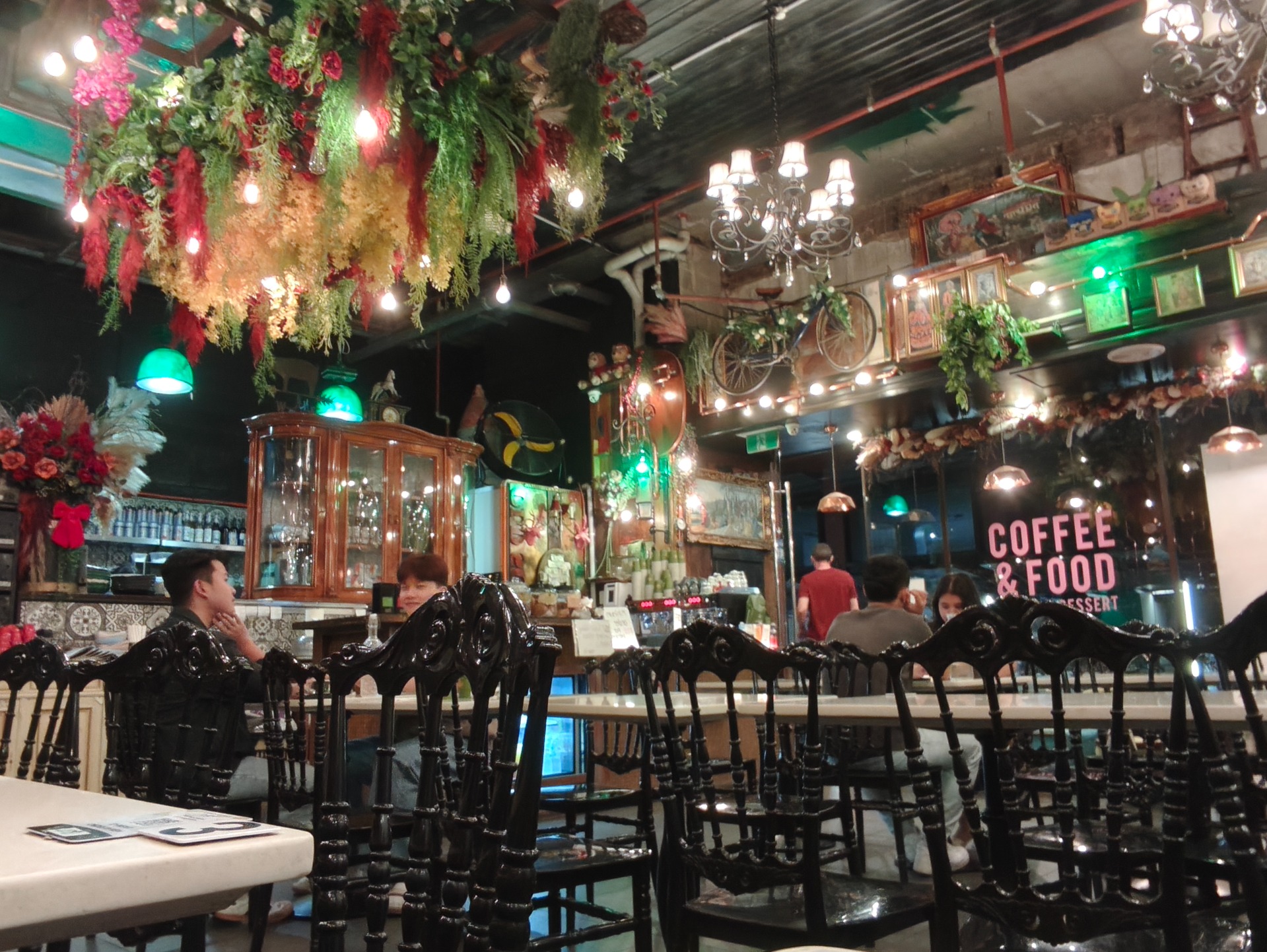 Old School Kafey: Sydney, AUSTRALIA.jpg