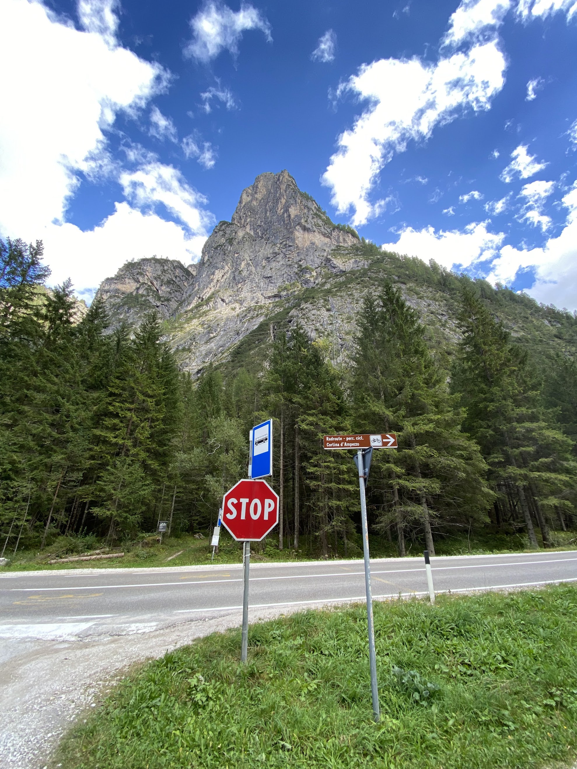 We are on Cortina d’Ampezzo bike route, let’s go further