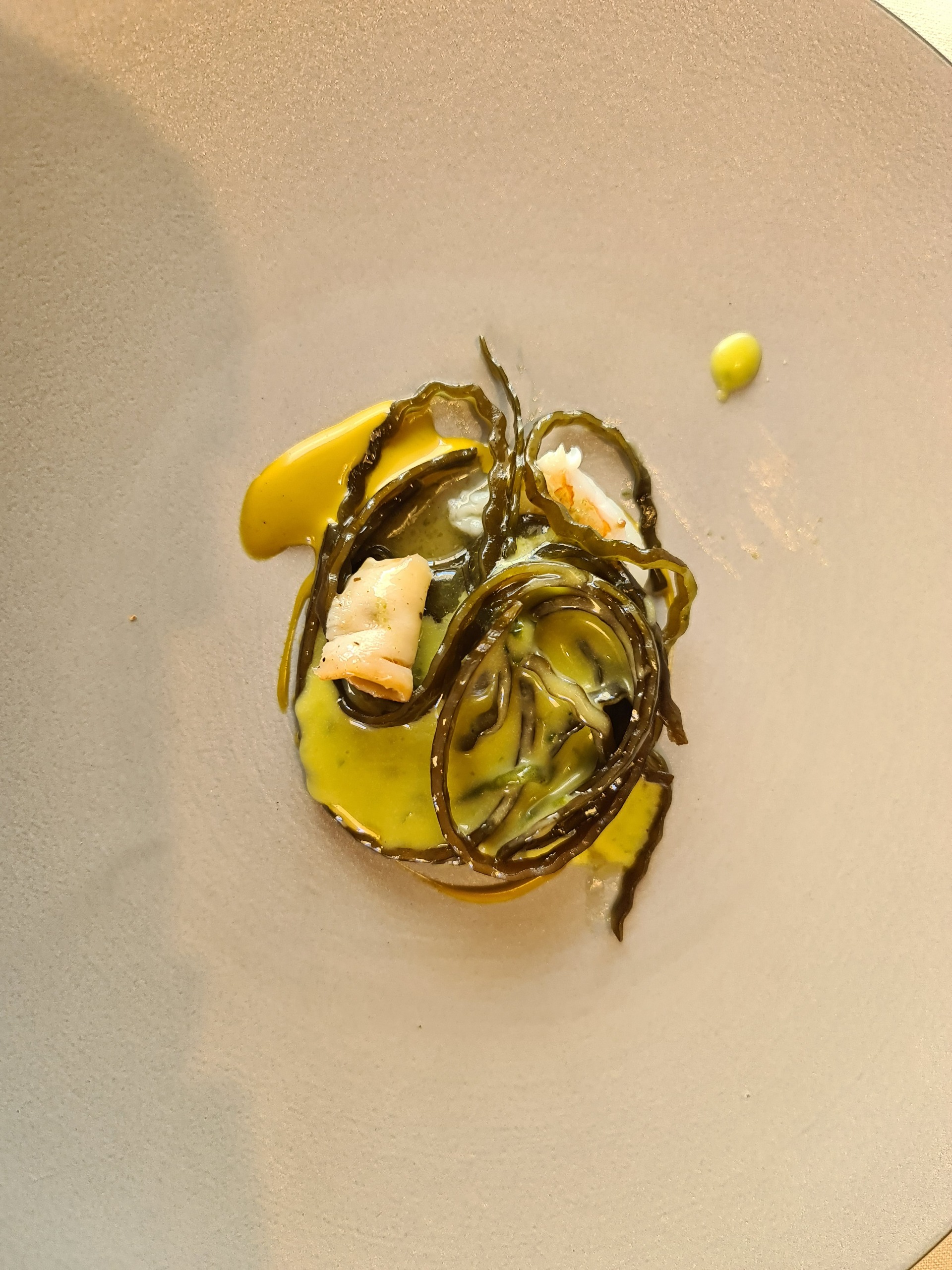 ”Kombu parpadelle, anemone emulsion and sea weed carbonara” (Eight main dish) (3).
