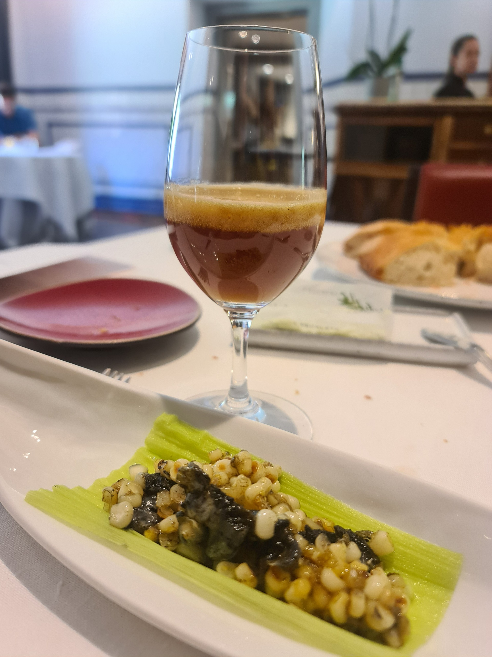 Tender corn with ’huitlacoche’ and smoked egg, paired with homemade corn beer (Third main course) (1).