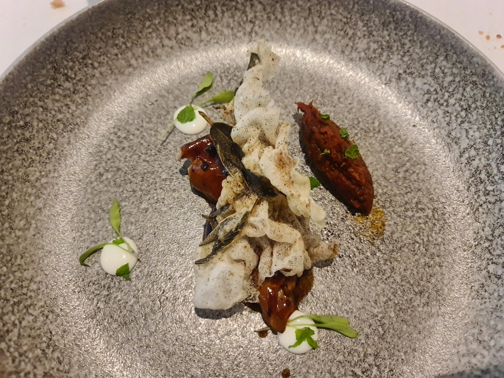 Suckling goat with its milky skin and spiced tomato (Eight main course) (1).