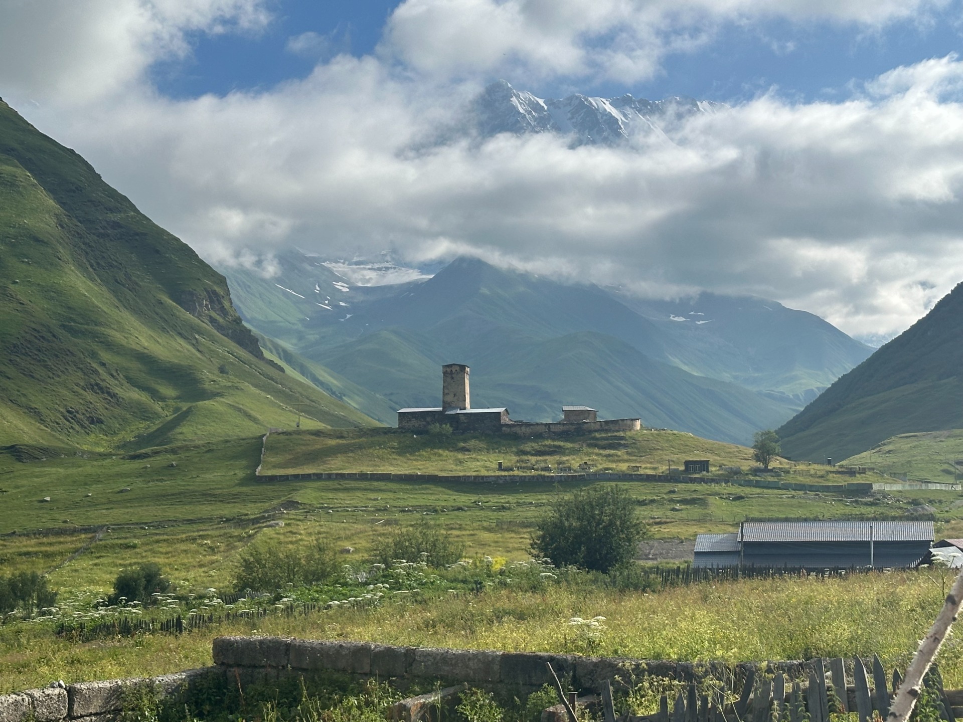 Hiking the Gorvashi Pass - A Journey Through Georgia’s Untamed Beauty
