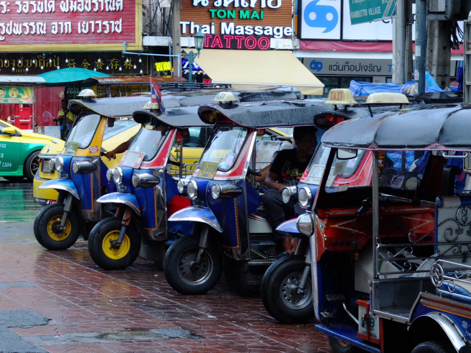 Collection of thoughts and photos from Bangkok.