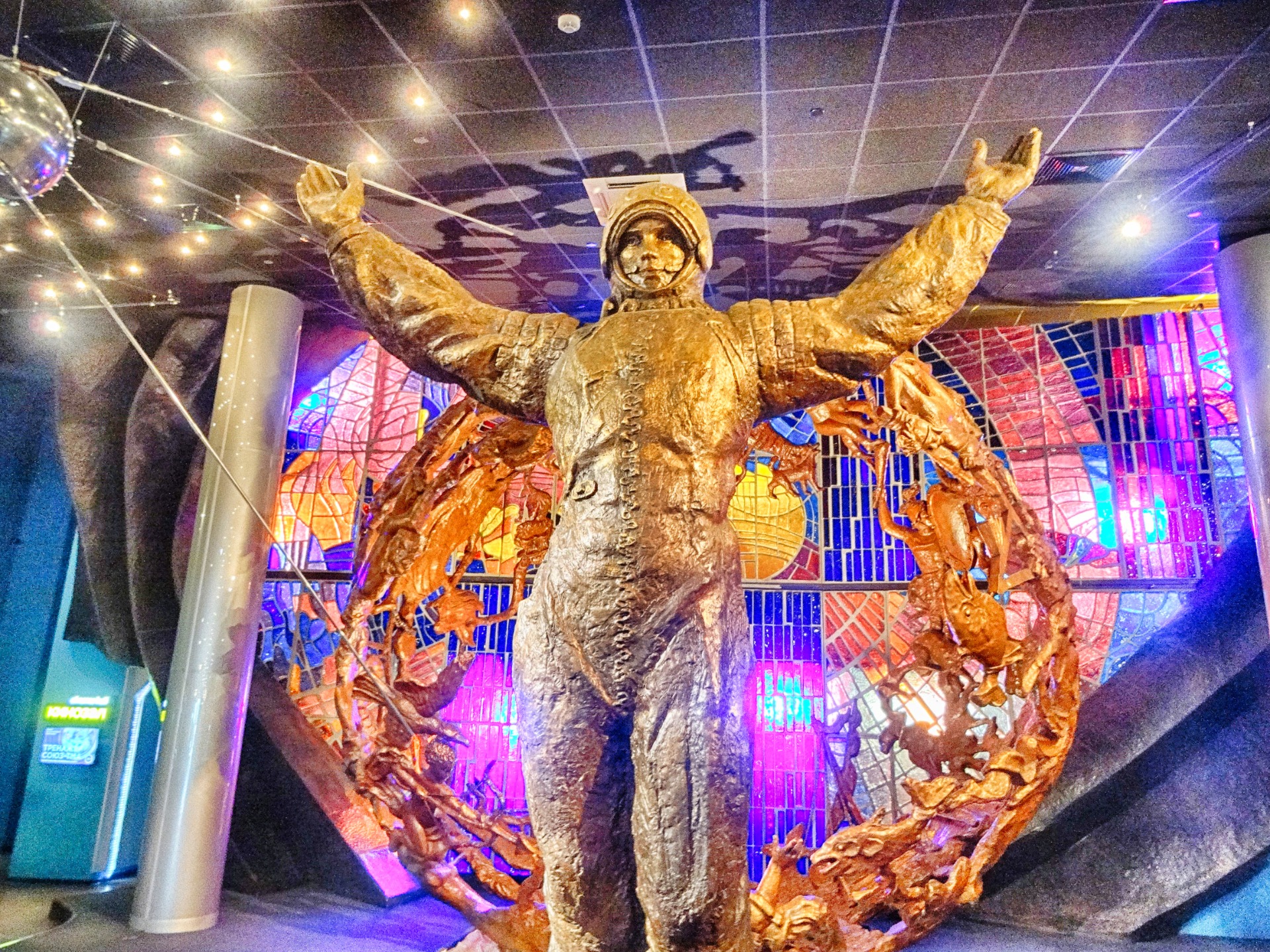 The ”new man”, a strange idol of the soviet indeology