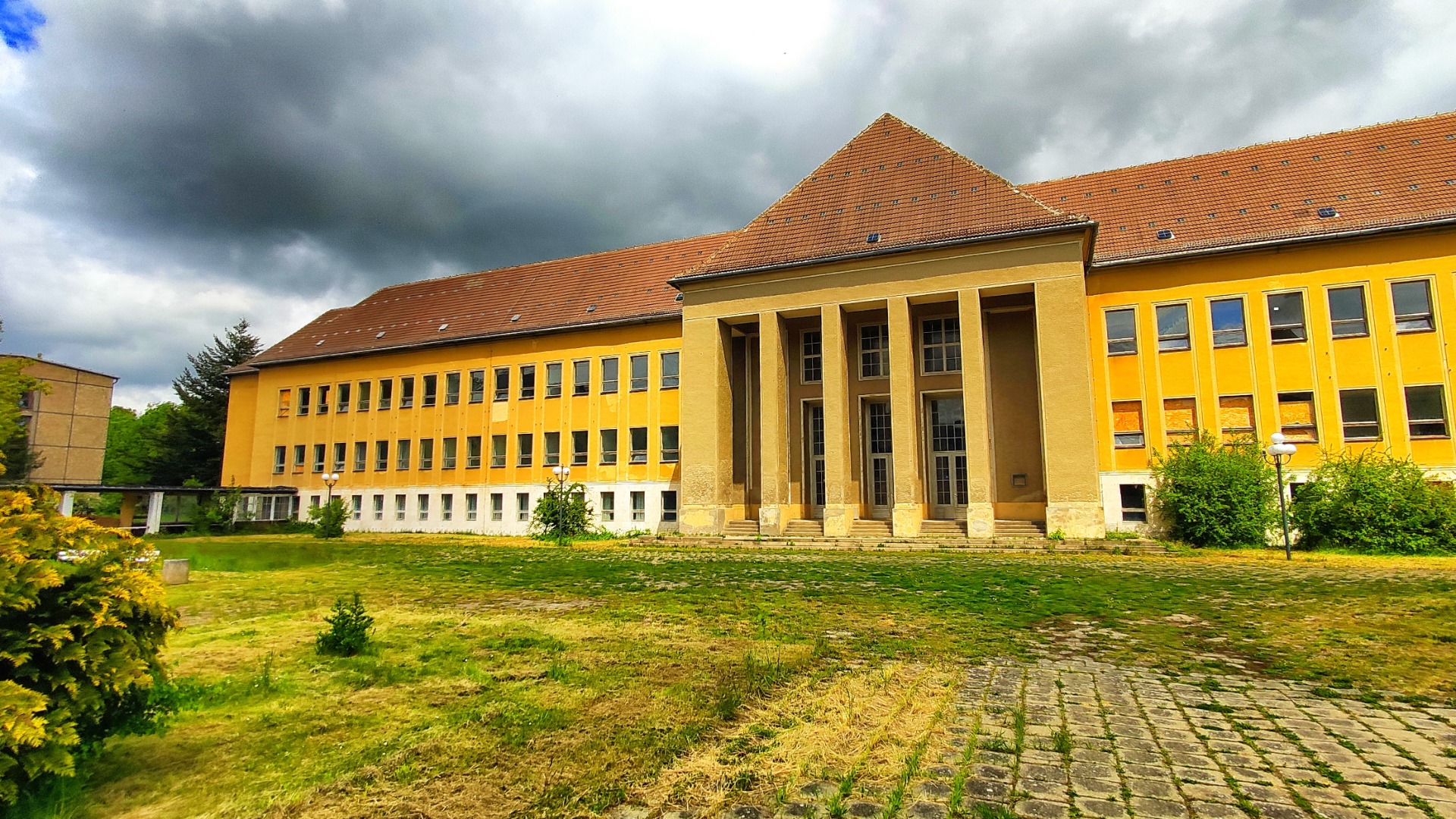 It’s a typical kind of ”Hitler” architecture
