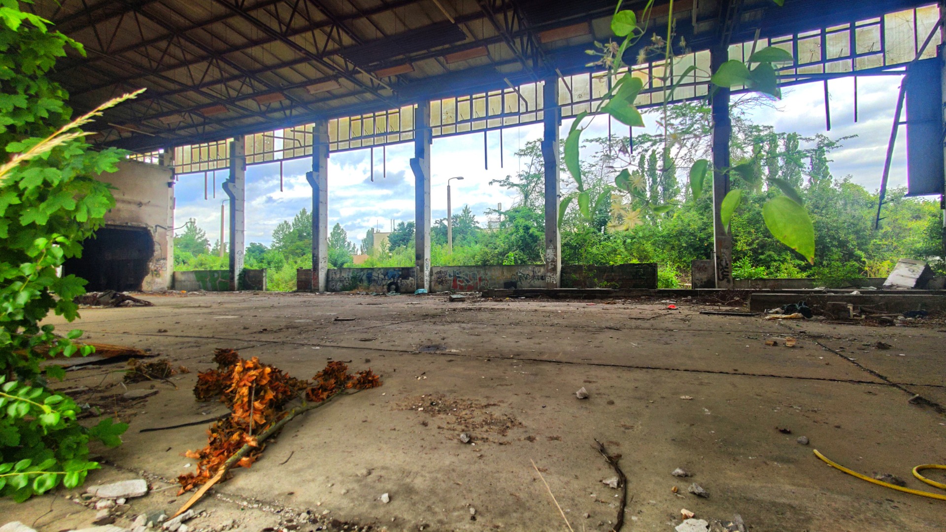 The plant where the prisoners must work for the revolution