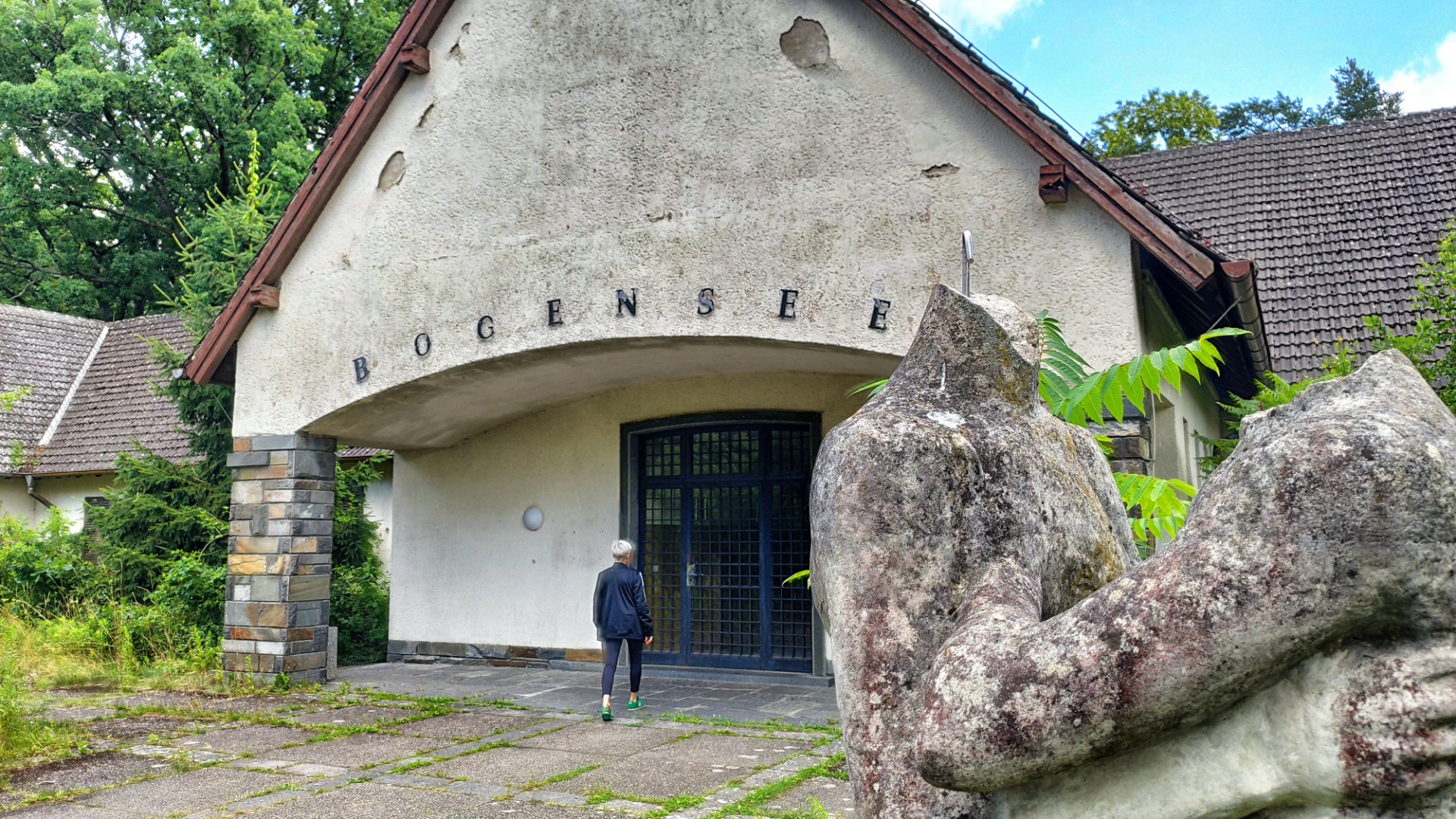 The Villa is named after the near Lake Bogensee