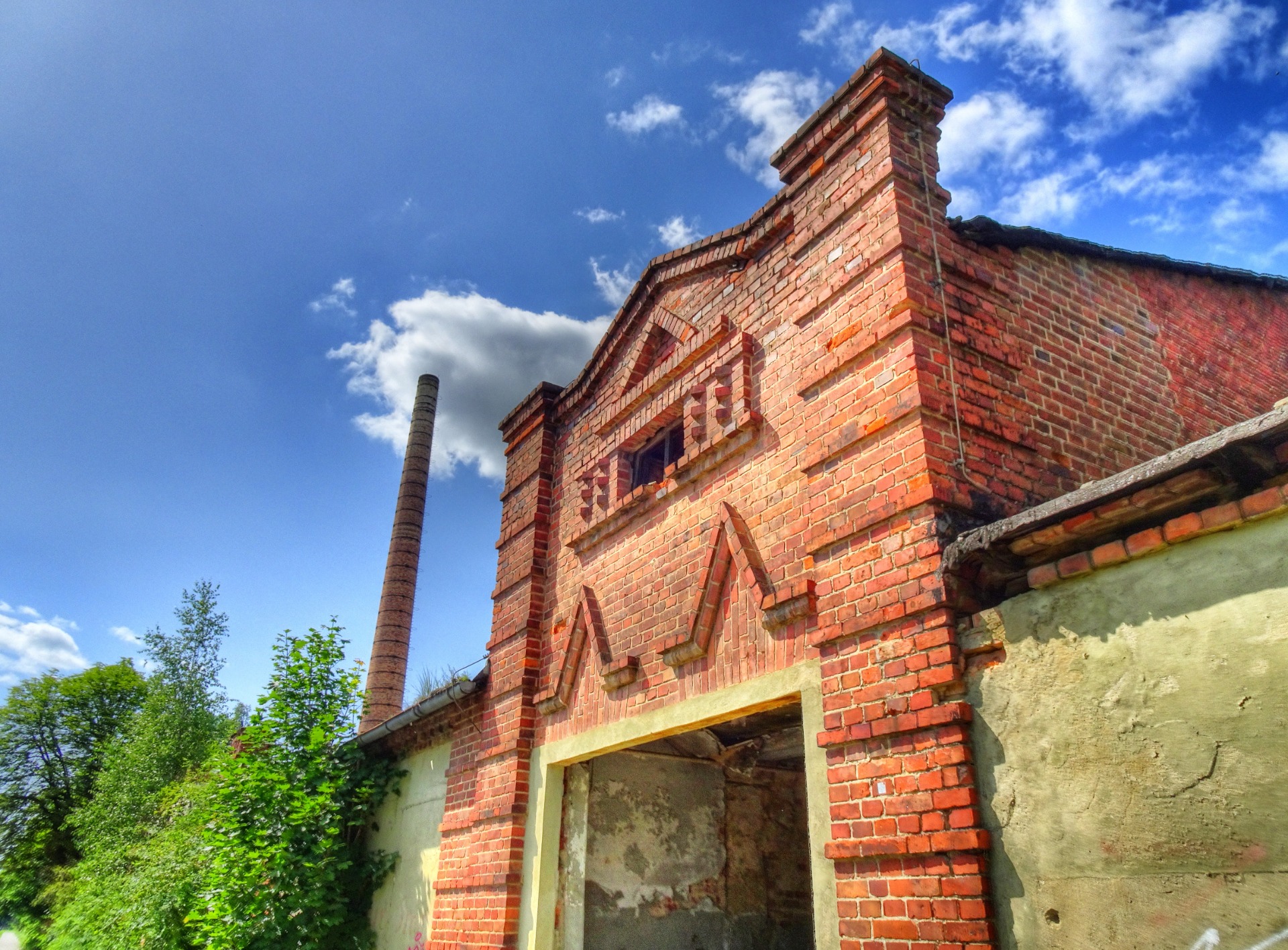 The made a stylish architecture 100 years ago