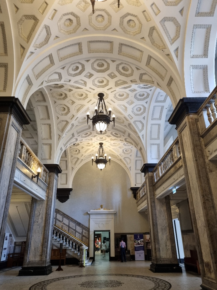 Inside this City Hall the foyer is quite grand with a lot of marble. The ceiling is pretty impressive too.