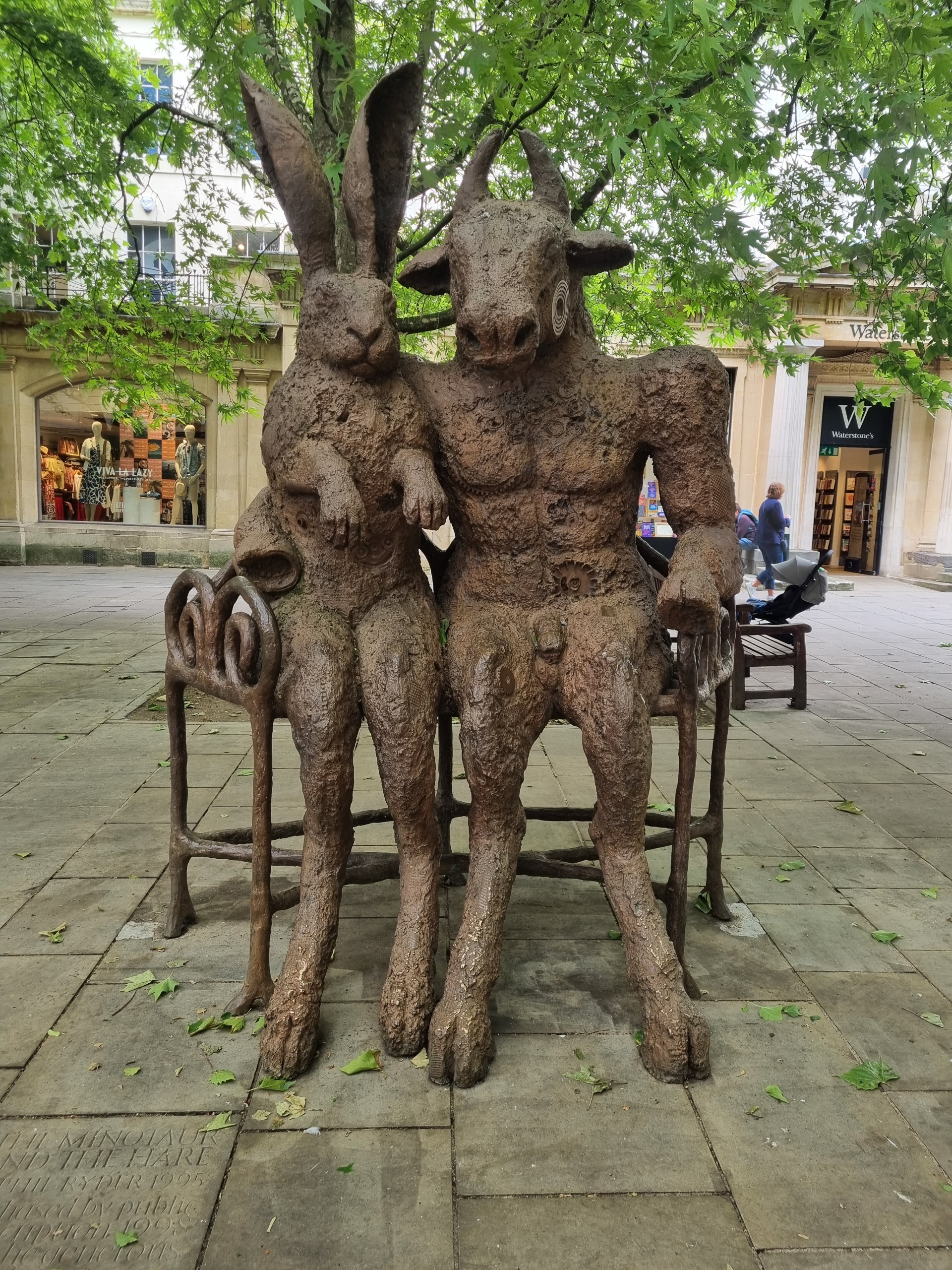I was just not sure what to make of this Lady Hare and Minotaur sculpture located on the Promenade. So much art just does nothing for me, maybe that is the talking point.