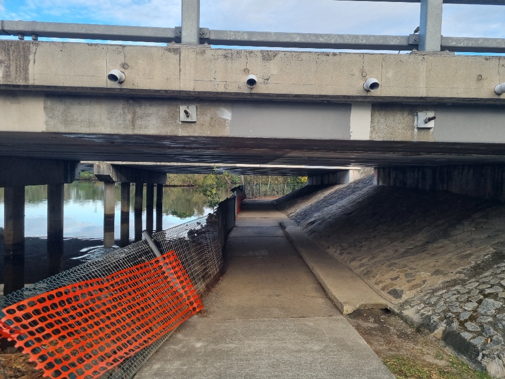 We lost GPS signal going under the Southport Burleigh road.